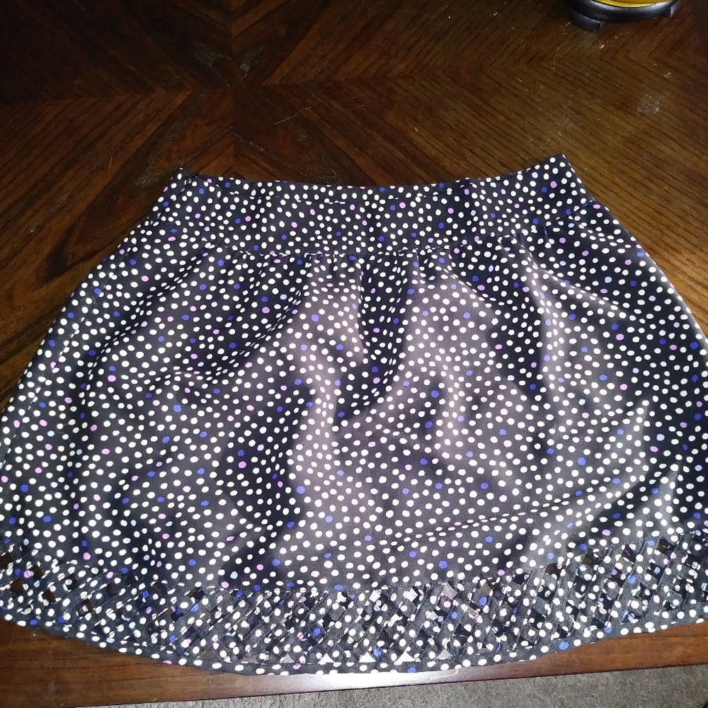 Black multicolored polka dot skirt with detail